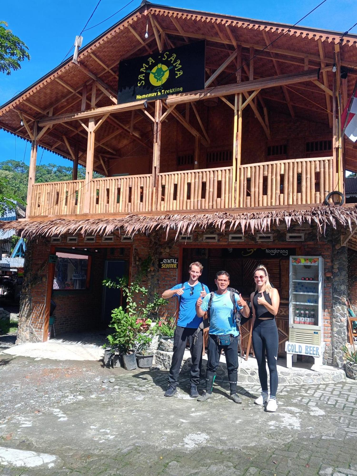 Sama Sama Homestay & Trekking Only Stay Here Book Trekking And Transport With Us Bukit Lawang Dış mekan fotoğraf