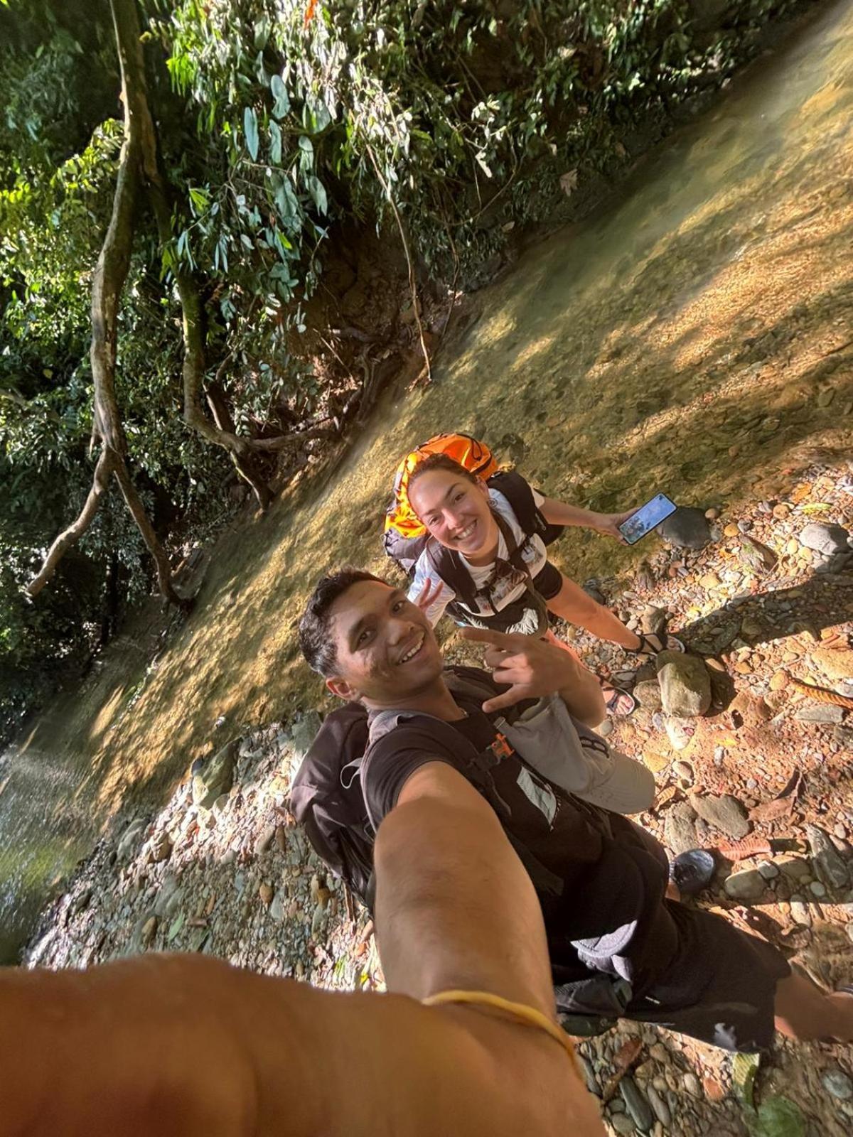 Sama Sama Homestay & Trekking Only Stay Here Book Trekking And Transport With Us Bukit Lawang Dış mekan fotoğraf