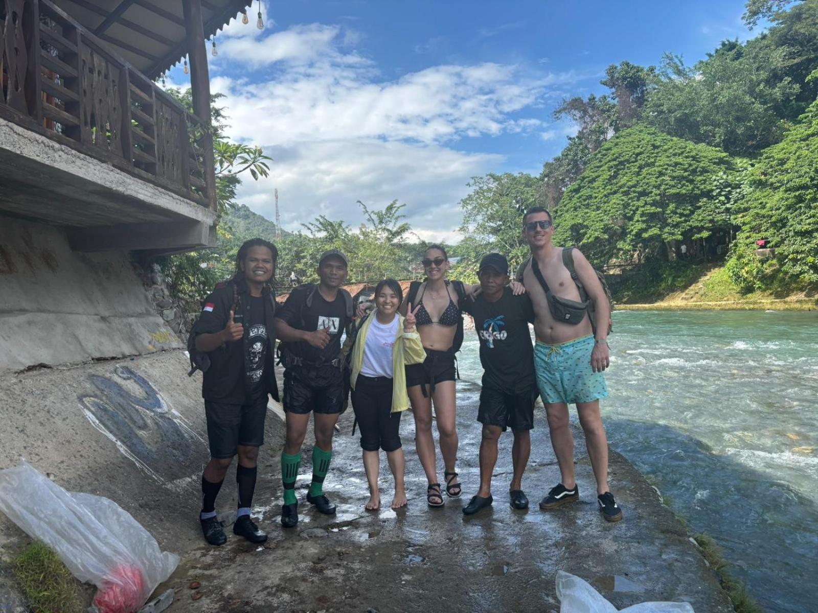 Sama Sama Homestay & Trekking Only Stay Here Book Trekking And Transport With Us Bukit Lawang Dış mekan fotoğraf