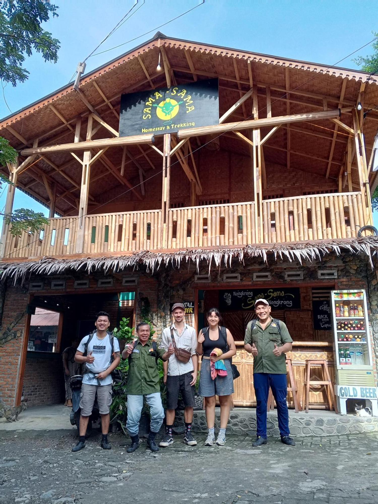 Sama Sama Homestay & Trekking Only Stay Here Book Trekking And Transport With Us Bukit Lawang Dış mekan fotoğraf